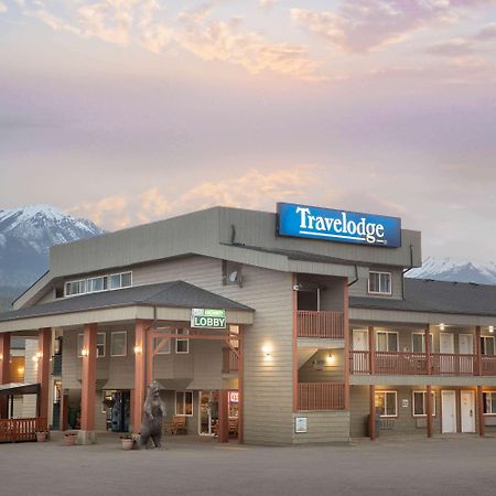 Travelodge By Wyndham Golden Sportsman Lodge Kültér fotó